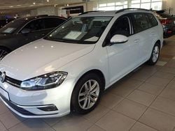 Silber Gebraucht 2018 VW Golf VII Comfortline Kombi | 15.990 € (Fairer Preis)