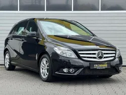 Schwarz Gebraucht 2014 Mercedes B180 Van / Kleinbus | 13.990 € (Guter Preis)