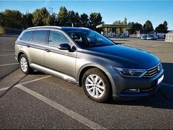 Grau Gebraucht 2015 VW Passat Comfortline Kombi | 10.900 € (Fairer Preis)