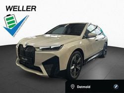 Mineralweiß (weiß) Gebraucht 2023 BMW iX Comfort Edition SUV | 45.990 € (Superpreis)