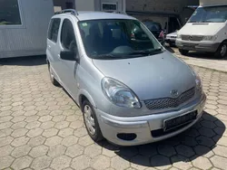 Silber Gebraucht 2005 Toyota Yaris Kombi | 2.950 € (Fairer Preis)