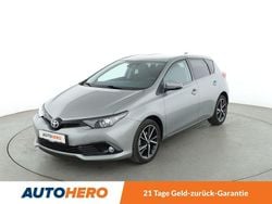 Grau Gebraucht 2019 Toyota Auris Team Limousine | 15.720 € (Etwas zu teuer)