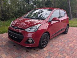 Rot Gebraucht 2016 Hyundai i10 Kleinwagen | 7.490 € (Fairer Preis)