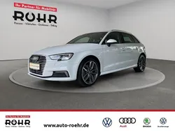 Gletscherweiss metallic Gebraucht 2020 Audi A3 Sportback e-tron Basis Limousine | 18.860 € (Guter Preis)