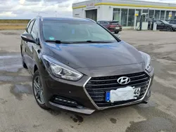 Braun Gebraucht 2018 Hyundai i40 Trend Kombi | 12.600 € (Fairer Preis)