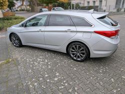 Silber Gebraucht 2015 Hyundai i40 Kombi | 8.500 € (Fairer Preis)