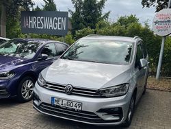 Silber Gebraucht 2023 VW Touran Comfortline Van / Kleinbus | 35.990 € (Teuer)