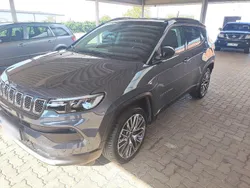 Grau Gebraucht 2022 Jeep Compass Limited SUV | 28.900 € (Etwas zu teuer)