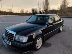 Blau Gebraucht 1991 Mercedes E300 Limousine | 6.600 €