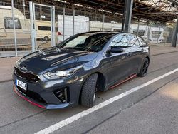 Grau Gebraucht 2020 Kia ProCeed GT Kleinwagen | 22.999 € (Fairer Preis)