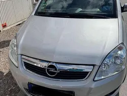 Grau Gebraucht 2009 Opel Zafira Edition Van / Kleinbus | 3.000 € (Guter Preis)