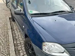 Blau Gebraucht 2009 Dacia Logan Limousine | 2.000 € (Fairer Preis)