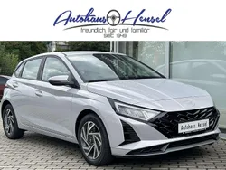 Vibrant blue Neu 2025 Hyundai i20 Comfort Kleinwagen | 24.490 € (Etwas zu teuer)