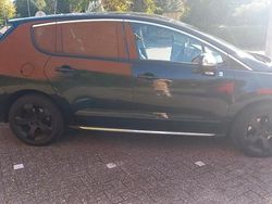 Schwarz Gebraucht 2012 Peugeot 3008 SUV | 7.999 €