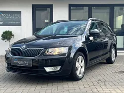 Schwarz Gebraucht 2014 Skoda Octavia Elegance Kombi | 8.980 € (Guter Preis)