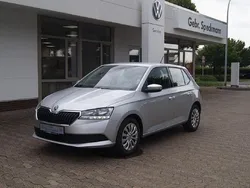 Brilliantsilber metallic Gebraucht 2019 Skoda Fabia Cool Plus Limousine | 10.775 € (Fairer Preis)