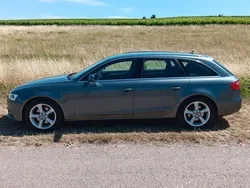 Grau Gebraucht 2014 Audi A4 Ambition Limousine | 13.500 € (Fairer Preis)