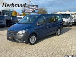 Blau Gebraucht 2022 Mercedes Vito Van / Kleinbus | 28.500 € (Etwas zu teuer)