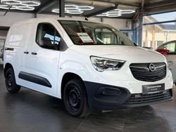 Weiß Gebraucht 2018 Opel Combo Selection Van / Kleinbus | 8.990 € (Fairer Preis)