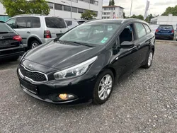 Schwarz Gebraucht 2013 Kia Ceed Sportswagon Kombi | 5.900 € (Guter Preis)