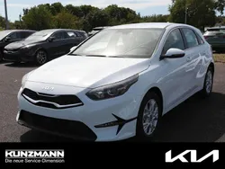Carraraweiß Neu 2025 Kia Ceed Limousine | 24.989 € (Guter Preis)