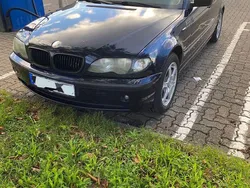 Blau Gebraucht 2003 BMW 320 Limousine | 1.200 € (Guter Preis)