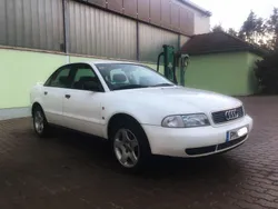 Weiß Gebraucht 1994 Audi A4 Limousine | 3.690 €