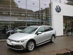 Silber Gebraucht 2023 VW Golf Alltrack Kombi | 29.990 € (Fairer Preis)