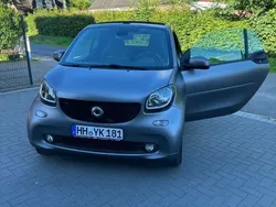 Grau Gebraucht 2019 Smart ForTwo Cabrio Cabrio | 20.500 € (Teuer)