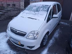 Weiß Gebraucht 2006 Opel Meriva Van / Kleinbus | 2.300 € (Fairer Preis)