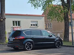 Schwarz Gebraucht 2014 Ford S-MAX Titanium Van / Kleinbus | 13.200 € (Teuer)