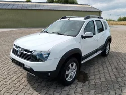 Weiß Gebraucht 2010 Dacia Duster Lauréate SUV | 5.999 € (Fairer Preis)