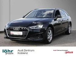 Brillantschwarz Gebraucht 2022 Audi A4 Kombi | 22.480 € (Superpreis)