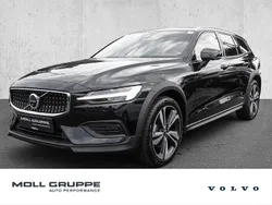 Schwarz Gebraucht 2023 Volvo V60 CC Plus Kombi | 37.750 € (Guter Preis)