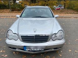 Silber Gebraucht 2000 Mercedes C220 Classic Limousine | 2.200 € (Guter Preis)