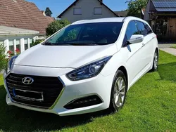 Weiß Gebraucht 2018 Hyundai i40 Trend Kombi | 13.900 € (Fairer Preis)