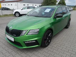 Grün Gebraucht 2018 Skoda Octavia RS Kombi | 21.750 € (Fairer Preis)
