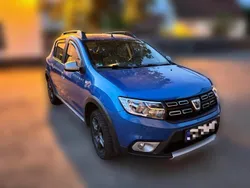 Blau Gebraucht 2017 Dacia Sandero Stepway Kleinwagen | 6.500 € (Guter Preis)