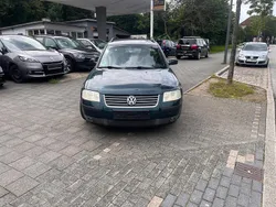 Grün Gebraucht 2001 VW Passat Kombi | 600 € (Guter Preis)