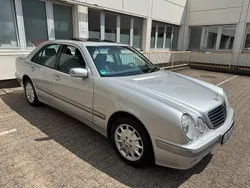 Silber Gebraucht 2000 Mercedes E280 Limousine | 7.500 € (Teuer)