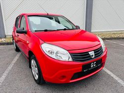 Rot Gebraucht 2009 Dacia Sandero Kleinwagen | 2.490 € (Etwas zu teuer)