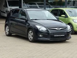 Schwarz Gebraucht 2012 Hyundai i30 Limousine | 990 € (Superpreis)