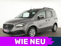 Grau Gebraucht 2023 Mercedes T180 Progressive Van / Kleinbus | 27.439 € (Fairer Preis)