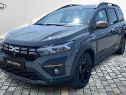 Grau Neu 2025 Dacia Jogger Extreme Van / Kleinbus | 20.970 € (Fairer Preis)