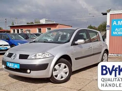 Silber Gebraucht 2006 Renault Mégane II Limousine | 2.990 € (Fairer Preis)