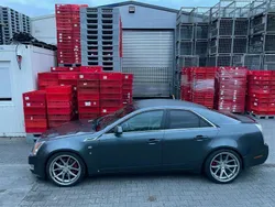 Silber Gebraucht 2008 Cadillac CTS Limousine | 12.000 €