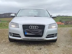 Silber Gebraucht 2010 Audi A3 Sportback Ambiente Limousine | 5.200 € (Fairer Preis)