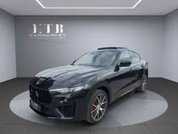 Nero ribelle mica metallic (metallic) Gebraucht 2019 Maserati Levante SUV | 41.990 €