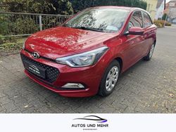 Rot Gebraucht 2015 Hyundai i20 YES! Limousine | 6.599 € (Guter Preis)