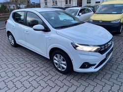 Weiß Gebraucht 2023 Dacia Sandero Expression Kleinwagen | 11.890 € (Superpreis)